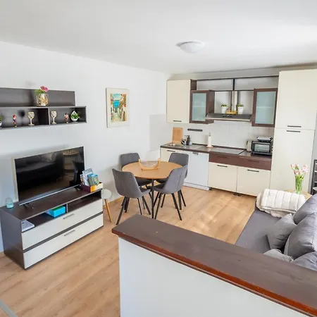 Apartment Mia Knin
